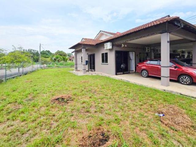 Rumah corner lot taman rompin Makmur