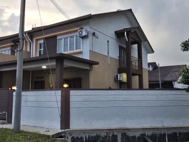 Rumah Corner Lot 2 Tingkat FULLY FURNISHED Untuk Disewa