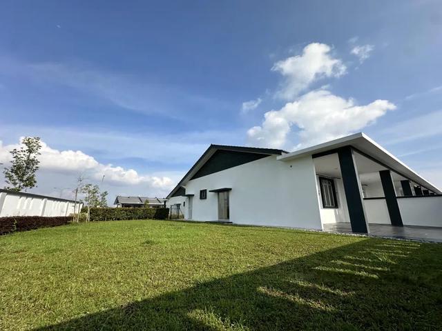 Rumah Corner Size 60x70 Teres 1 Tingkat Terbesar di PD