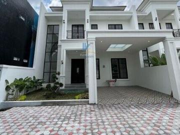 Rumah Classic Mewah di Yogyakarta
