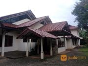 Rumah Dengan Kolam Renang di Lebak Bulus, Hanya 12 Menit Ke Tol Fatmawati