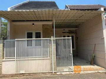 RUMAH DI TELUK BAYUR PANDANWANGI DEKAT PERUM ARAYA