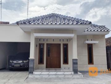 Rumah di Kota Magelang Dekat Alun Alun Magelang, Taman Kyai Langgeng, Pasar Rejowinangun