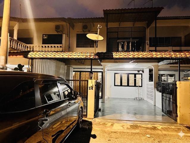 Rumah Teres 2 Tingkat Sebelah Hotel Zenith