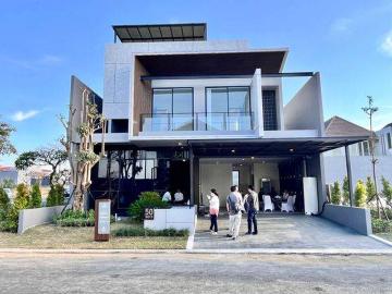 Rumah dijual di Citraland, Surabaya