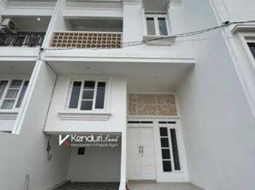 Rumah dijual di Cilandak, Jakarta Selatan