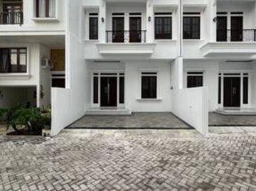 Rumah dijual di Cilandak, Jakarta Selatan