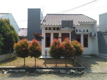 Rumah dijual di Cipayung, Jakarta Timur