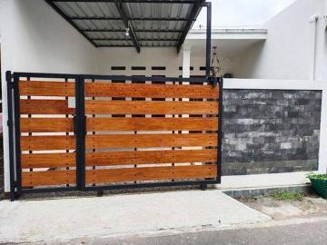 Rumah dijual di Banjarsari, Solo