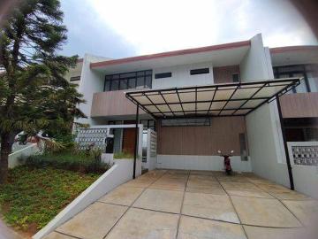 Rumah dijual di BSB City, Semarang
