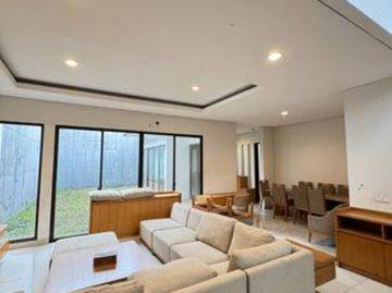 Rumah dijual di BSD Green Wich, Tangerang