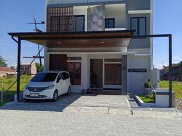 Rumah dijual di Gentan, Solo