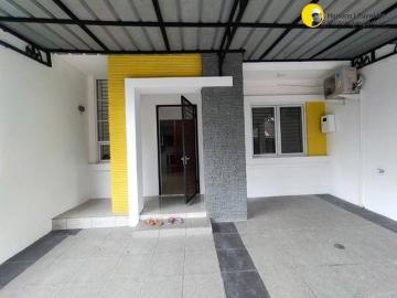 Rumah dijual di Grand Wisata, Bekasi