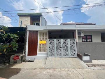Rumah dijual di Grand Wisata, Bekasi