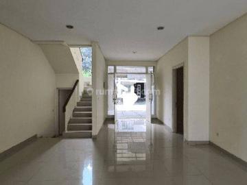Rumah dijual di Green Lake City, Jakarta Barat