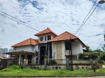 Rumah dijual di Darmo permai, Surabaya