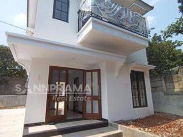 Rumah dijual di Depok I, Depok