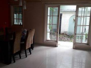 Rumah dijual di Kota Wisata, Bogor