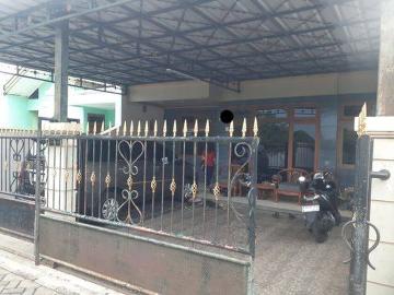 Rumah dijual di Karang Tengah, Tangerang