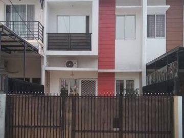 Rumah dijual di Karang Tengah, Tangerang
