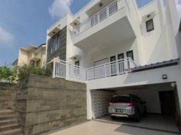 Rumah dijual di Kemang Pratama, Bekasi