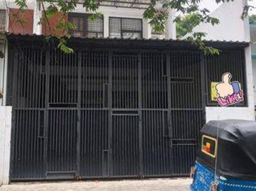 Rumah dijual di Kramat, Jakarta Pusat