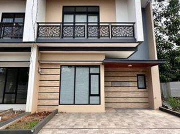 Rumah dijual di Kukusan, Depok
