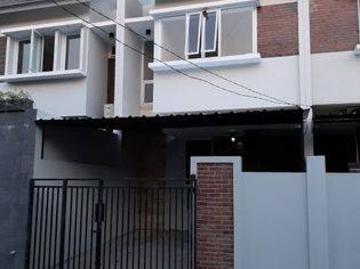 Rumah dijual di Jatiwaringin, Bekasi