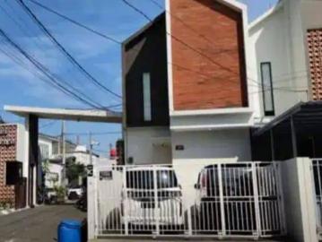 Rumah dijual di Jatiwaringin, Bekasi