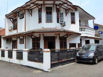 Rumah dijual di Jatiwaringin, Bekasi