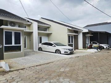 Rumah dijual di Jatiwaringin, Bekasi