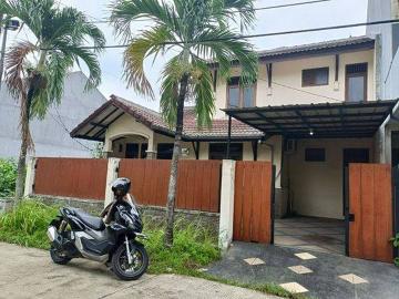 Rumah dijual di Jatiwaringin, Bekasi