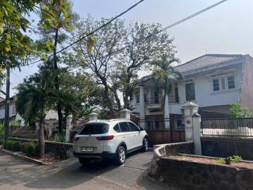 Rumah dijual di Jatiwaringin, Jakarta Timur