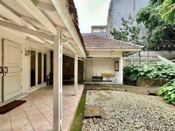 Rumah dijual di Mampang Prapatan, Jakarta Selatan