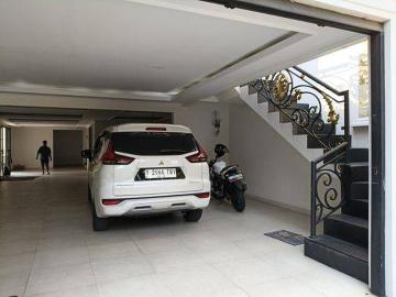 Rumah dijual di Mampang Prapatan, Jakarta Selatan
