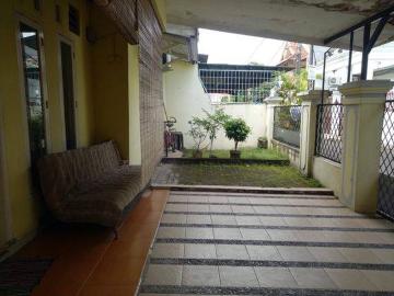 Rumah dijual di Sektor 7 Bintaro, Tangerang Selatan