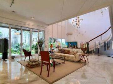 Rumah dijual di Simprug, Jakarta Selatan