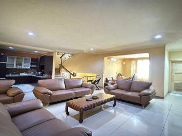 Rumah dijual di Pantai Indah Kapuk, Jakarta Utara