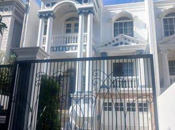 Rumah dijual di Pantai Indah Kapuk, Jakarta Utara
