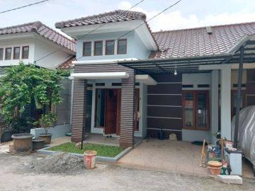 Rumah dijual di Rangkapanjaya, Depok