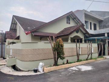 Rumah dijual di Taman Galaxy, Bekasi