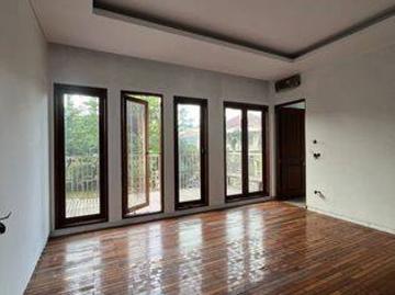 Rumah dijual di Taman Meruya, Jakarta Barat