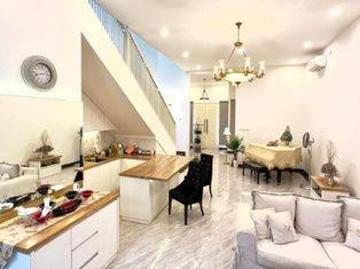 Rumah dijual di Tenggilis Mejoyo, Surabaya