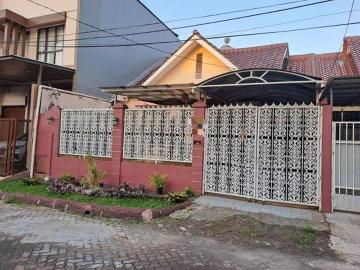 Rumah dijual di Villa Melati Mas, Tangerang Selatan