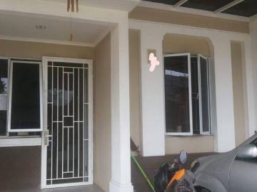 Rumah disewa di Cakung, Jakarta Timur