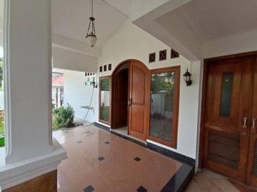 Rumah disewa di Cempaka Putih, Jakarta Pusat