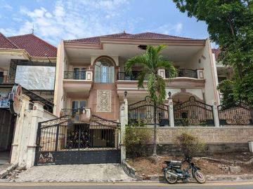 Rumah disewa di Citraland, Surabaya