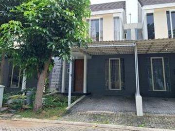 Rumah disewa di Citraland, Surabaya