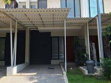 Rumah disewa di Citraland, Surabaya