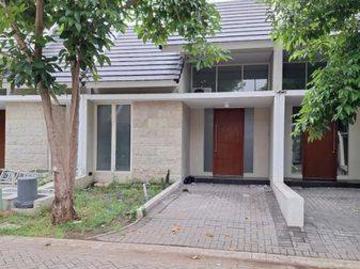 Rumah disewa di Citraland, Surabaya